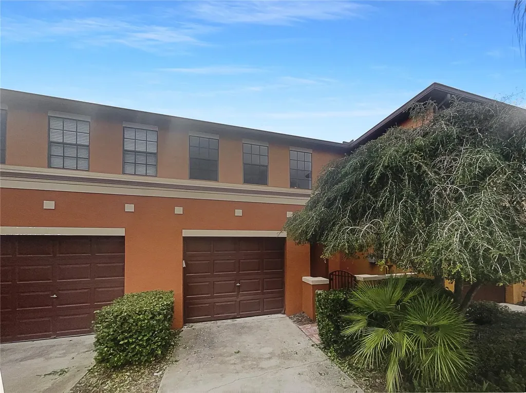 1043 Blackwater Drive Wesley Chapel FL 33543