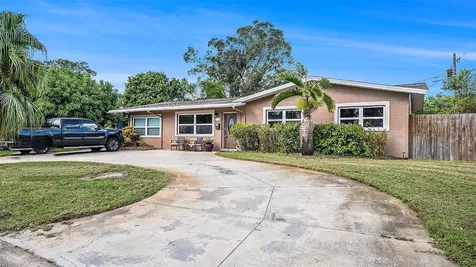 5535 24th Avenue N St Petersburg FL 33710
