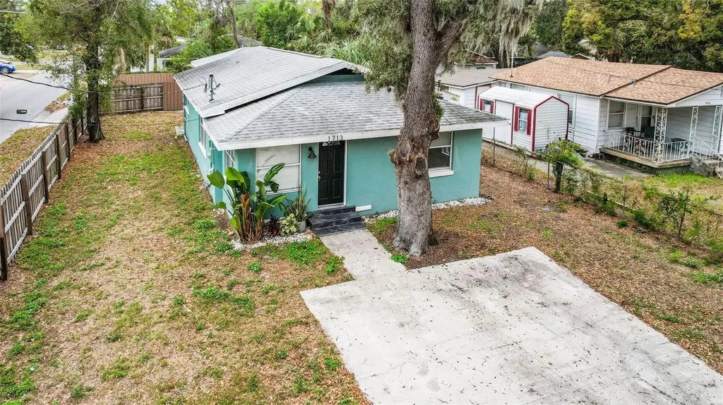 1713 E Chelsea Street Tampa FL 33610