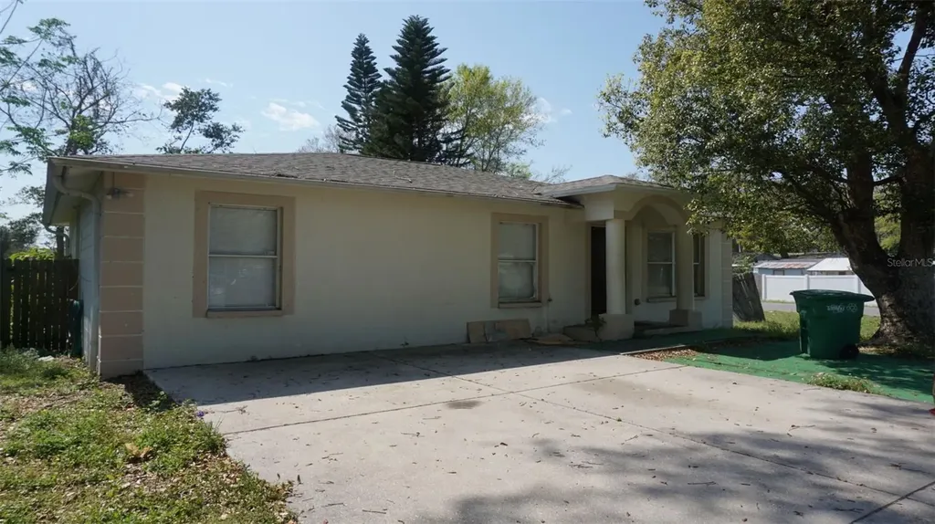 1801 E Navajo Avenue Tampa FL 33612