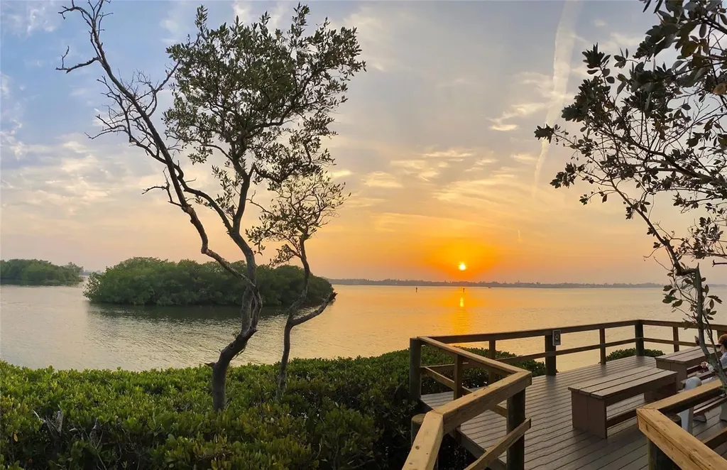 1617 Bayhouse Court Sarasota FL 34231