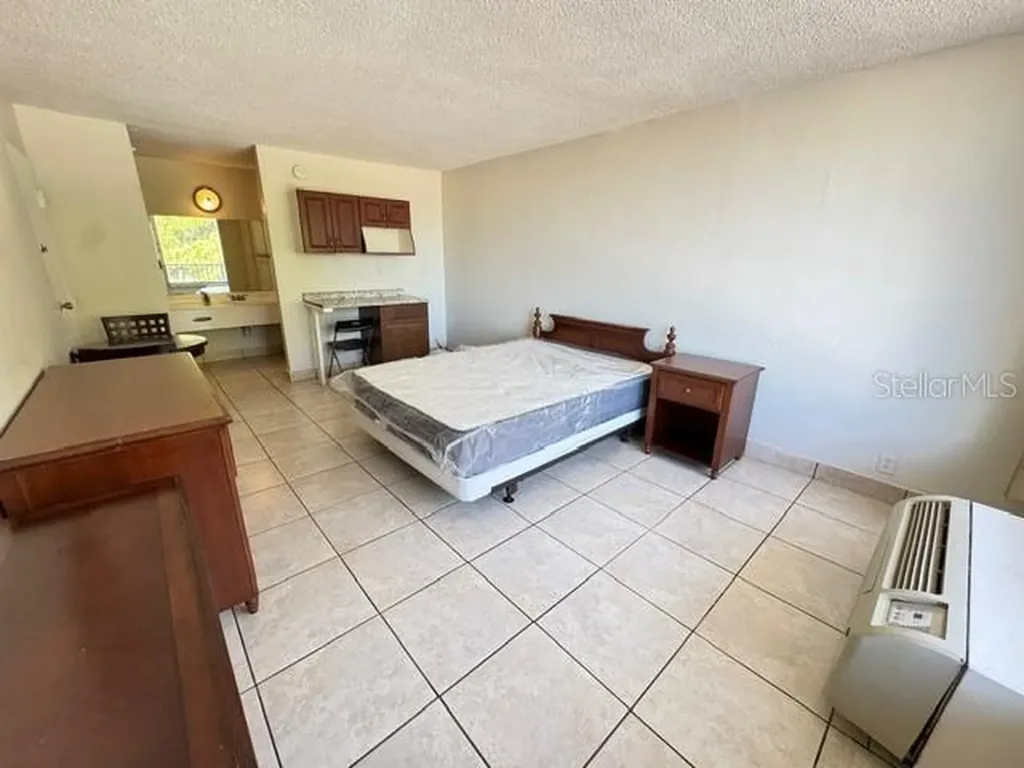 7900 S Orange Blossom Trail Orlando FL 32809