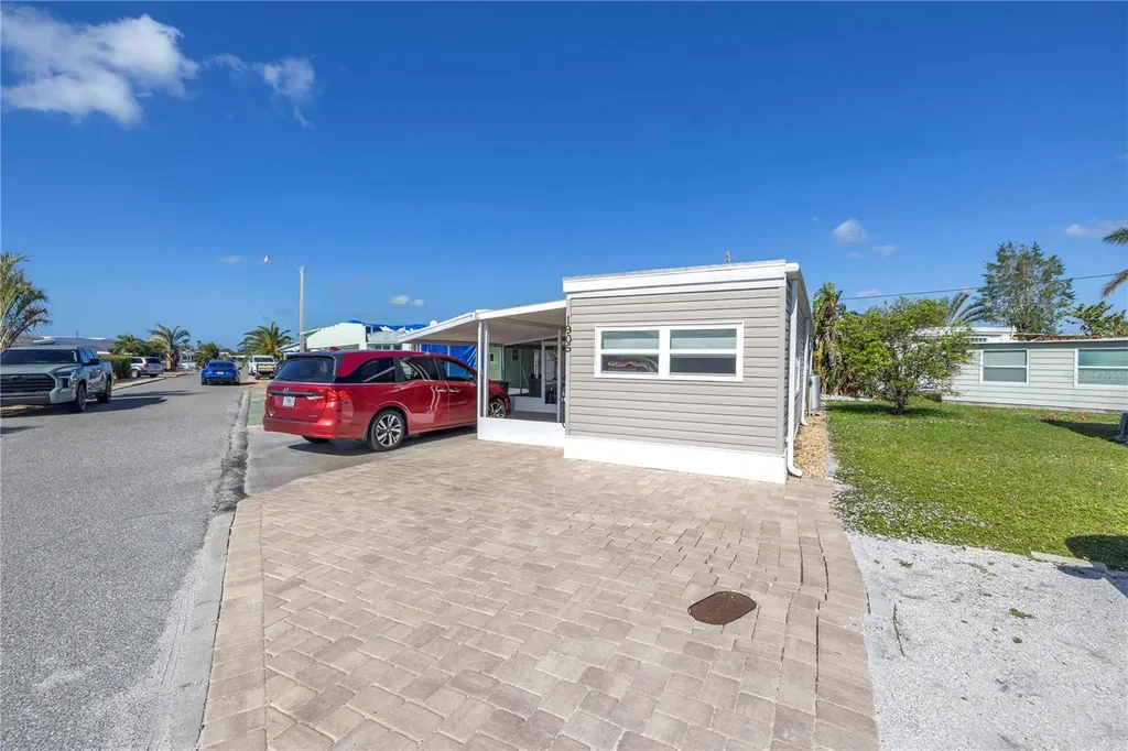 1905 Minnesota Avenue Bradenton FL 34207