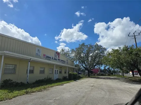 1520 63rd Avenue E Bradenton FL 34203