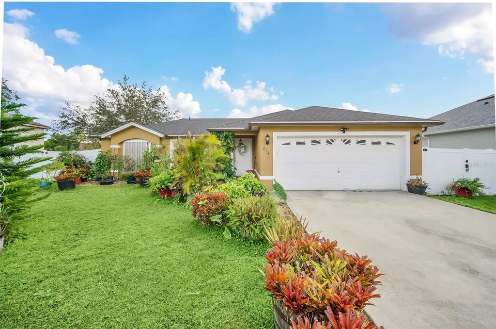 614 Parakeet Court Kissimmee FL 34759