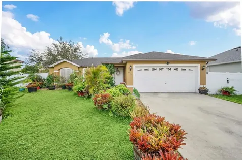 614 Parakeet Court Kissimmee FL 34759