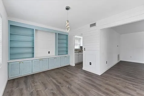 2420 Sunnyside Street Sarasota FL 34239