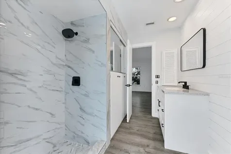 2420 Sunnyside Street Sarasota FL 34239