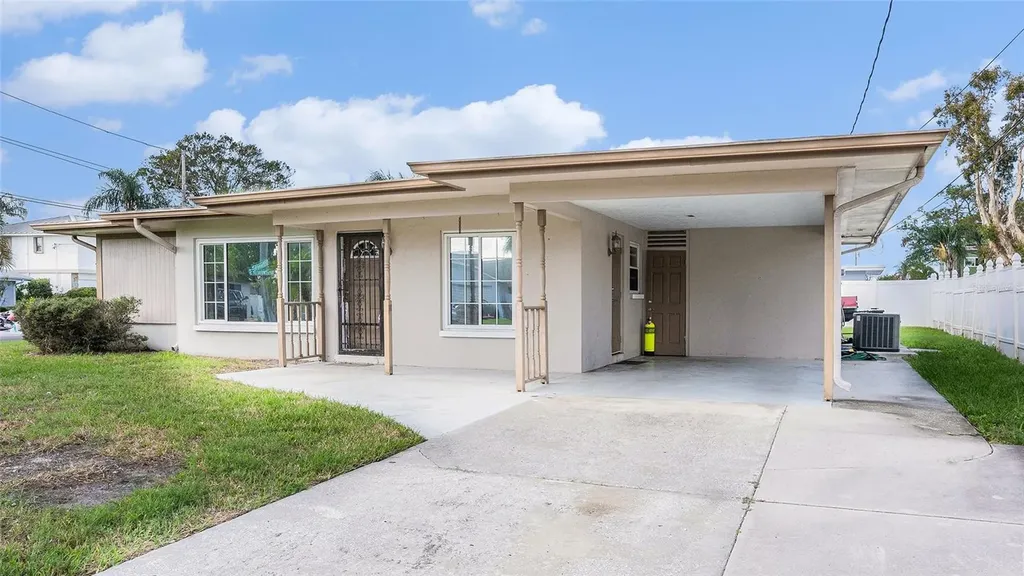 506 Driftwood Drive E Palm Harbor FL 34683