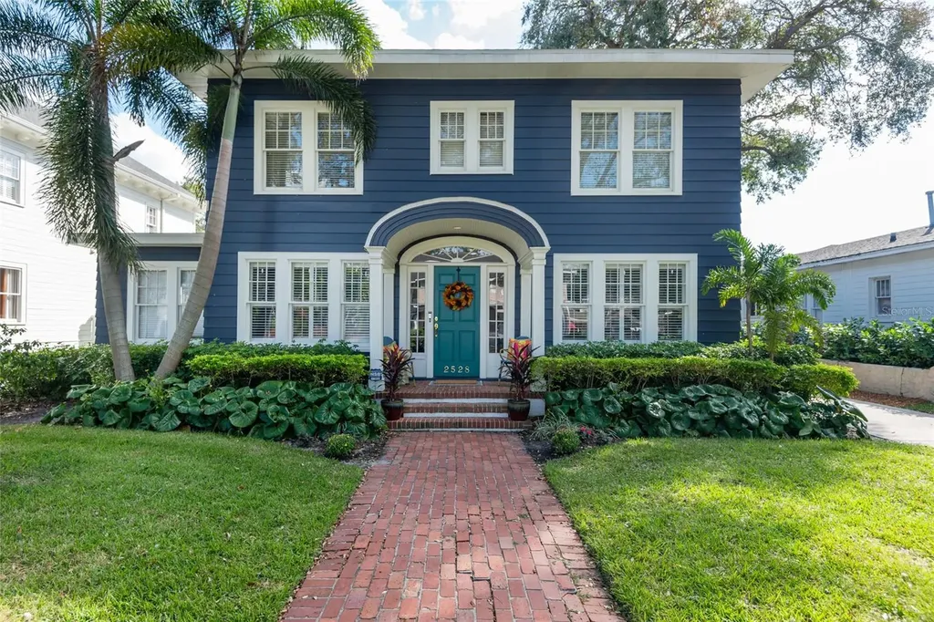 2528 W Sunset Drive Tampa FL 33629