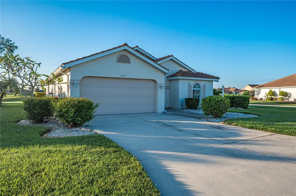 6701 Greenview Lane Englewood FL 34224