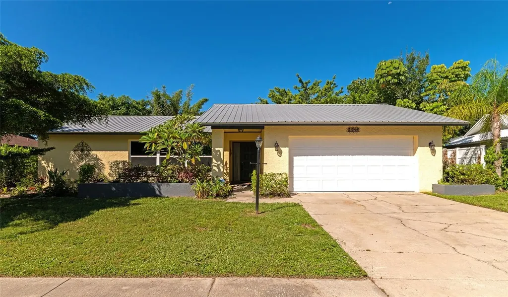 1544 Palmwood Drive Sarasota FL 34232