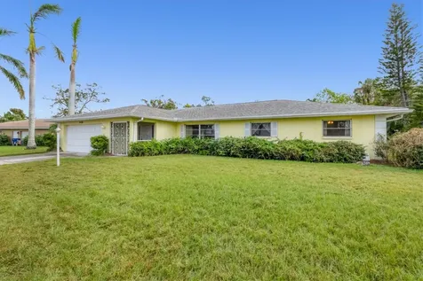 4728 Palm Aire Circle Sarasota FL 34243