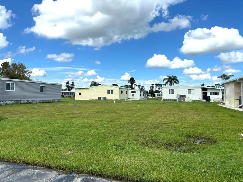 626 La Sala North Port FL 34287