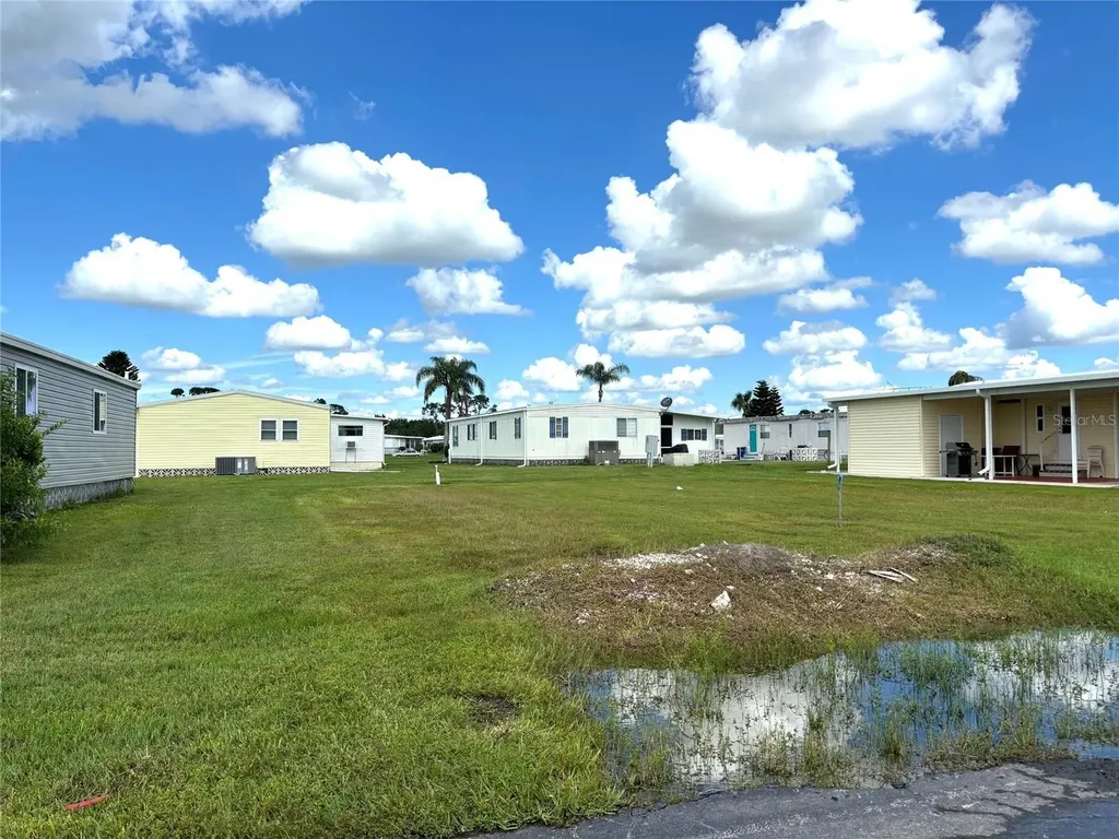 626 La Sala North Port FL 34287
