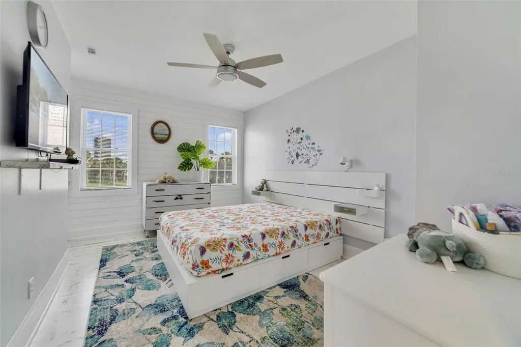 424 Pelican Avenue Daytona Beach FL 32118