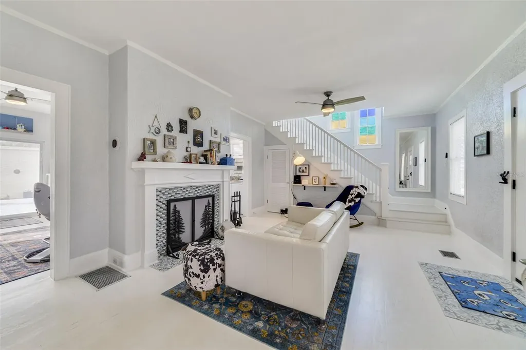 424 Pelican Avenue Daytona Beach FL 32118