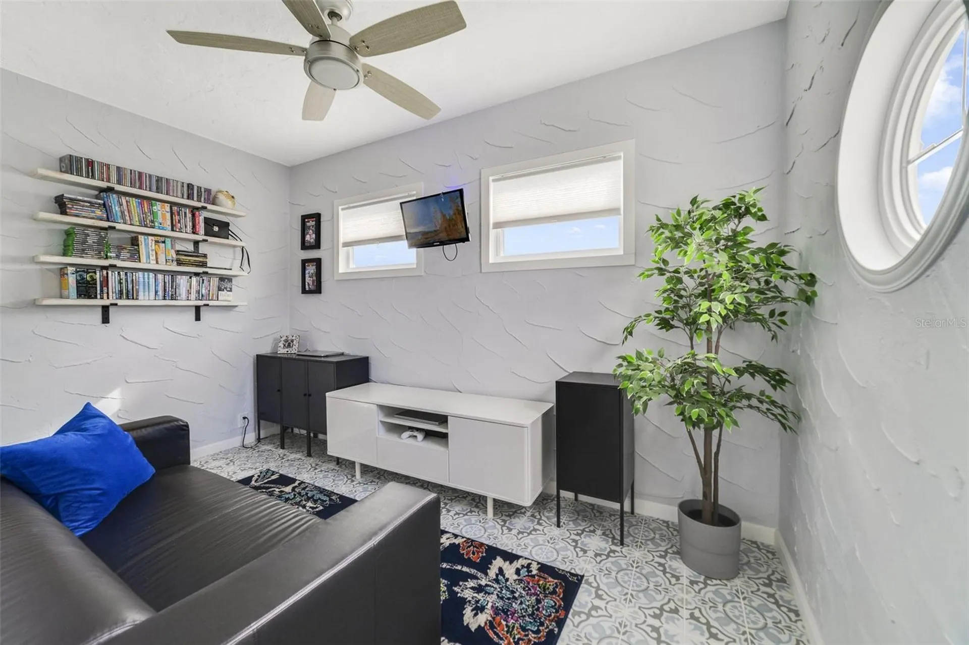 424 Pelican Avenue Daytona Beach FL 32118