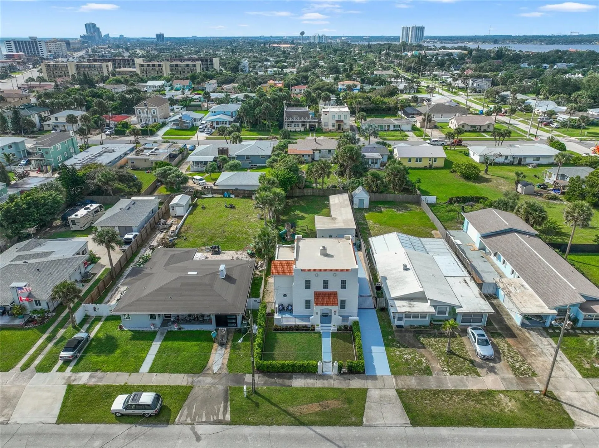 424 Pelican Avenue Daytona Beach FL 32118