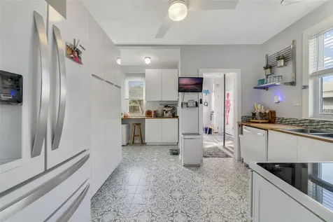 424 Pelican Avenue Daytona Beach FL 32118