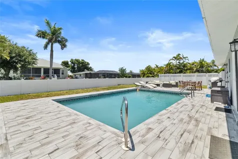 60 Golfview Road Rotonda West FL 33947