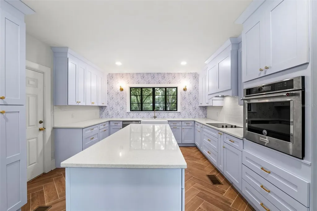 321 S Brooksville Avenue Brooksville FL 34601