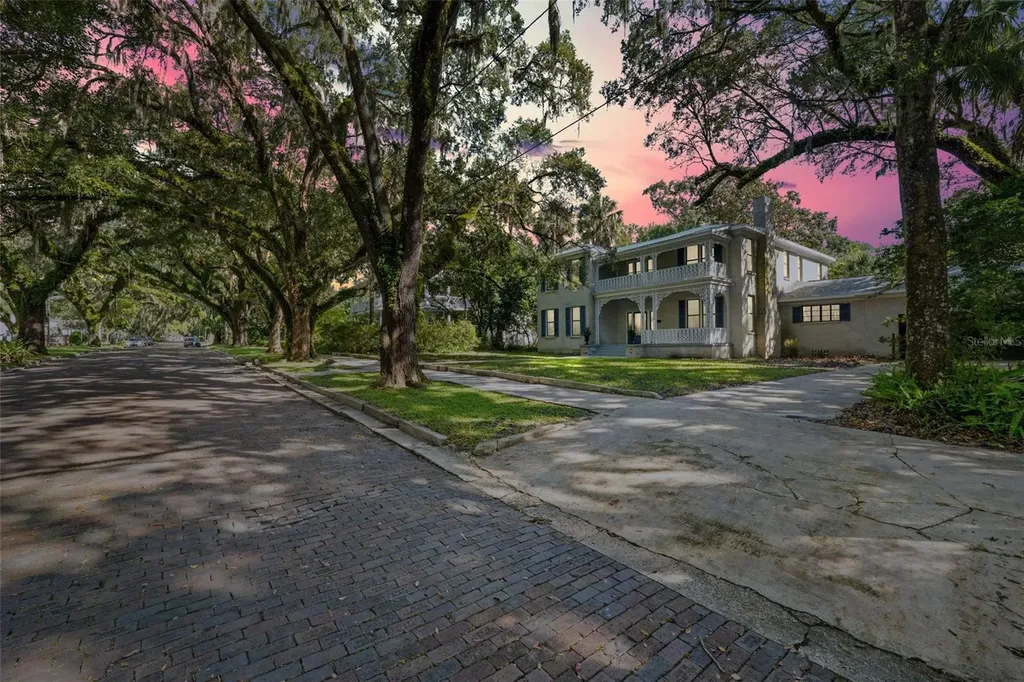 321 S Brooksville Avenue Brooksville FL 34601