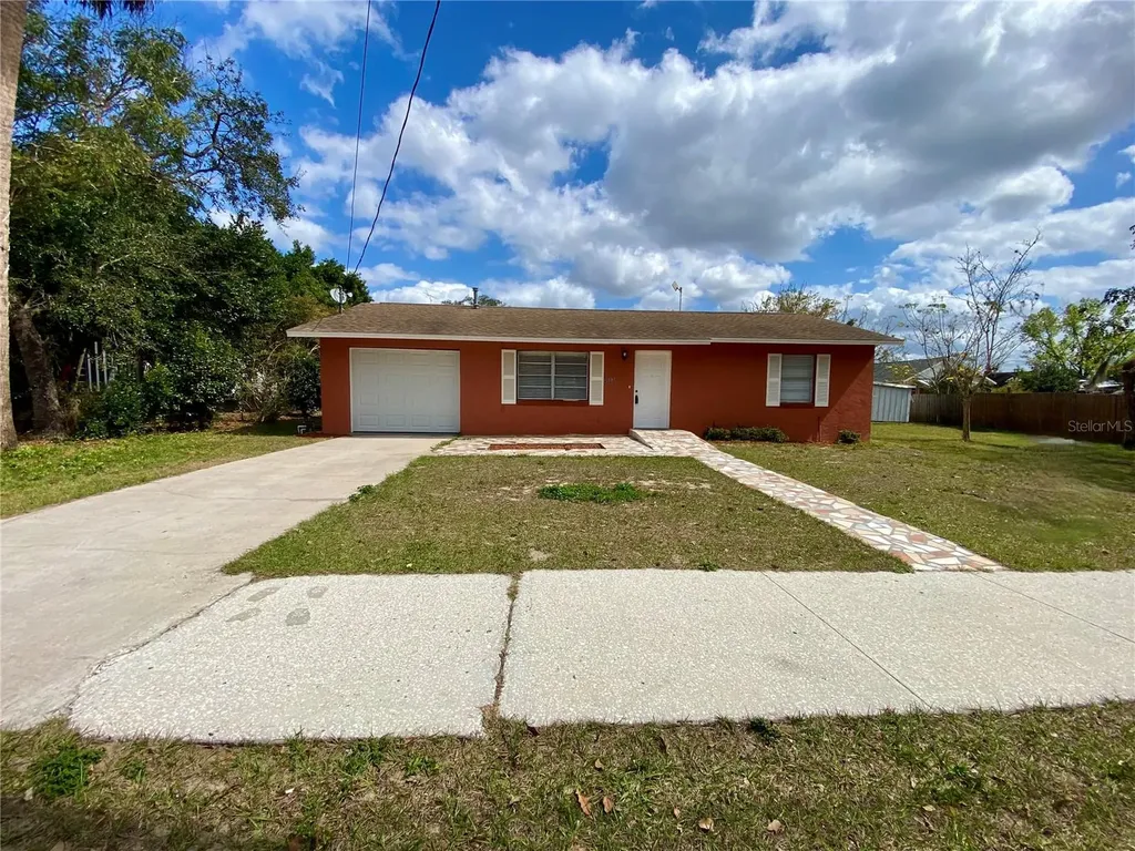 213 S Florida Avenue Avon Park FL 33825