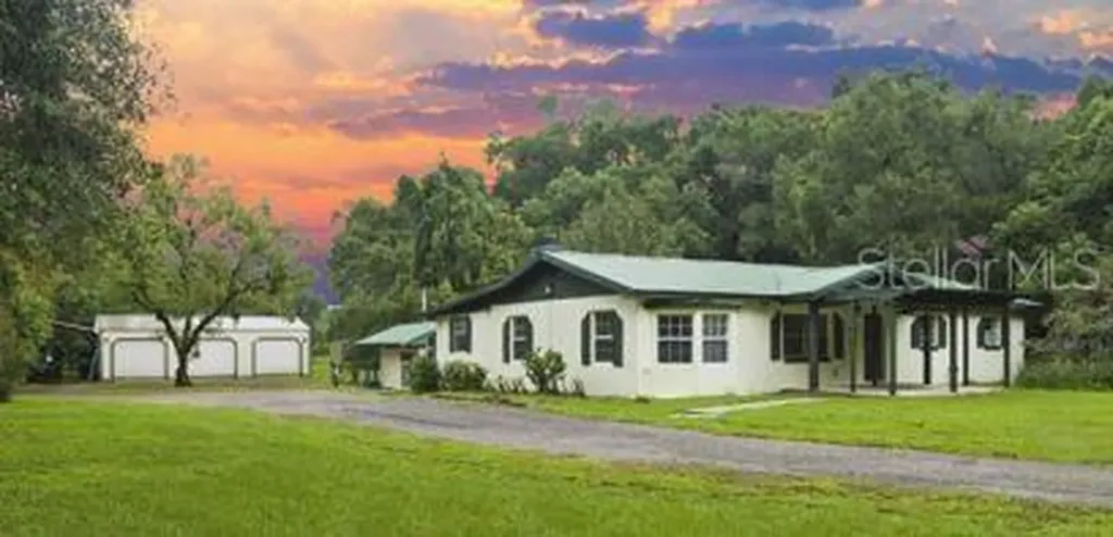 1965 W Kentucky Avenue Deland FL 32720