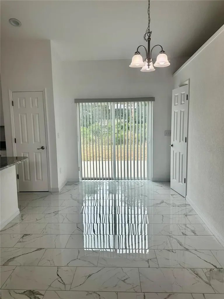 17271 E Peggy Avenue Avenue Mount Dora FL 32757