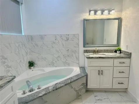 17271 E Peggy Avenue Avenue Mount Dora FL 32757