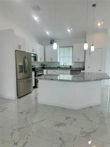 17271 E Peggy Avenue Avenue Mount Dora FL 32757