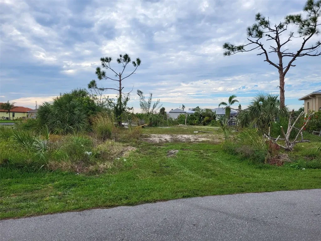 10610 Riverside Road Port Charlotte FL 33981