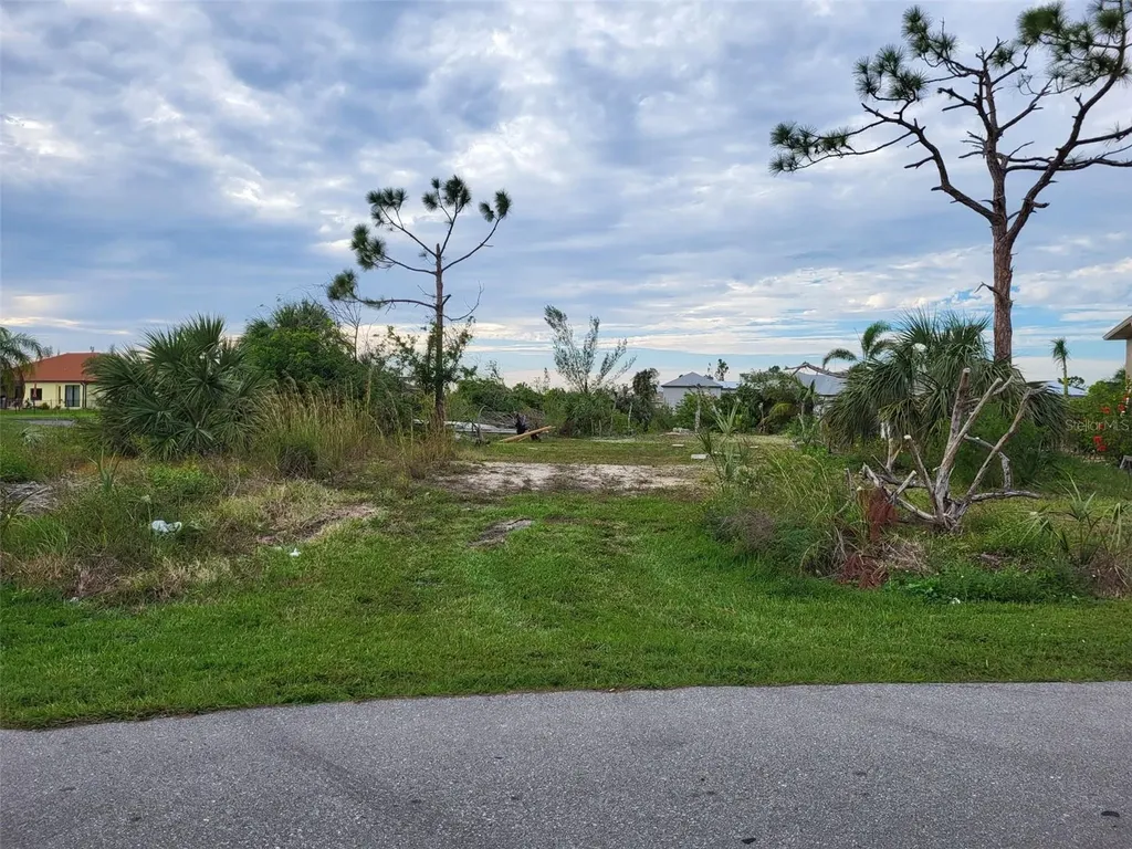 10610 Riverside Road Port Charlotte FL 33981