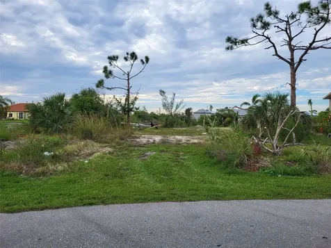10610 Riverside Road Port Charlotte FL 33981