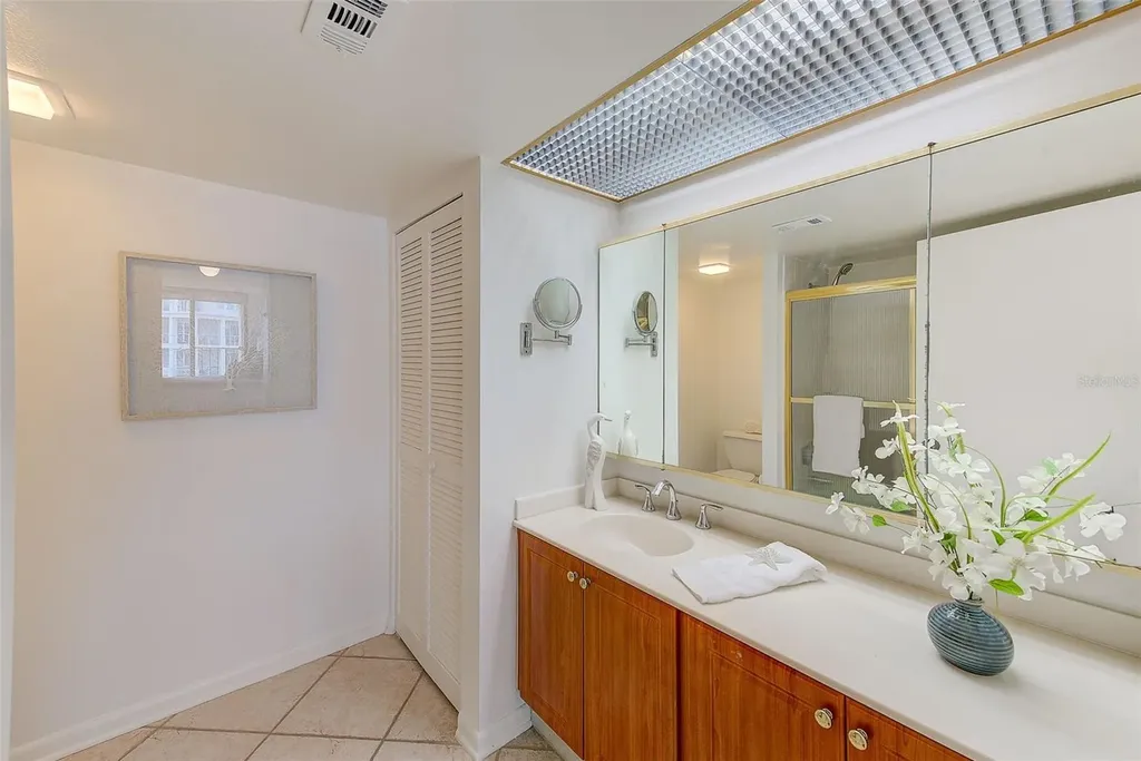 220 Belleview Boulevard Belleair FL 33756