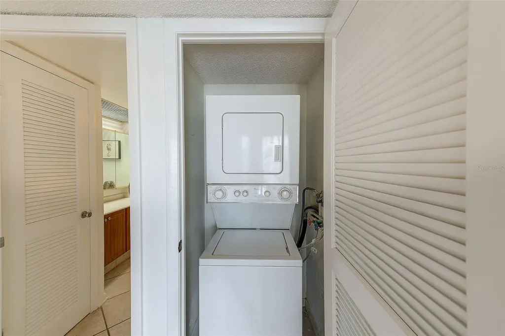 220 Belleview Boulevard Belleair FL 33756