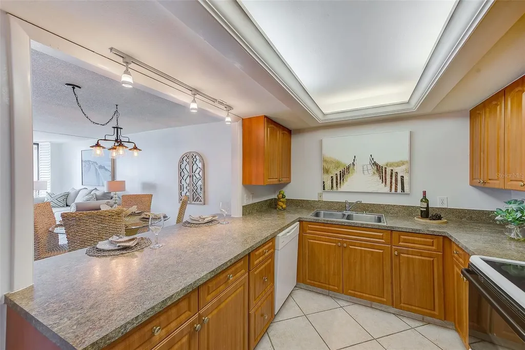 220 Belleview Boulevard Belleair FL 33756