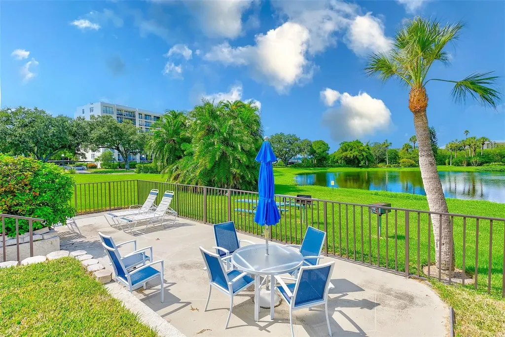 220 Belleview Boulevard Belleair FL 33756