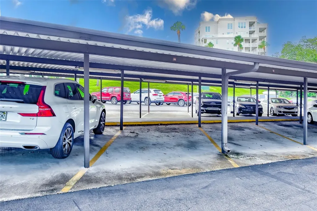 220 Belleview Boulevard Belleair FL 33756