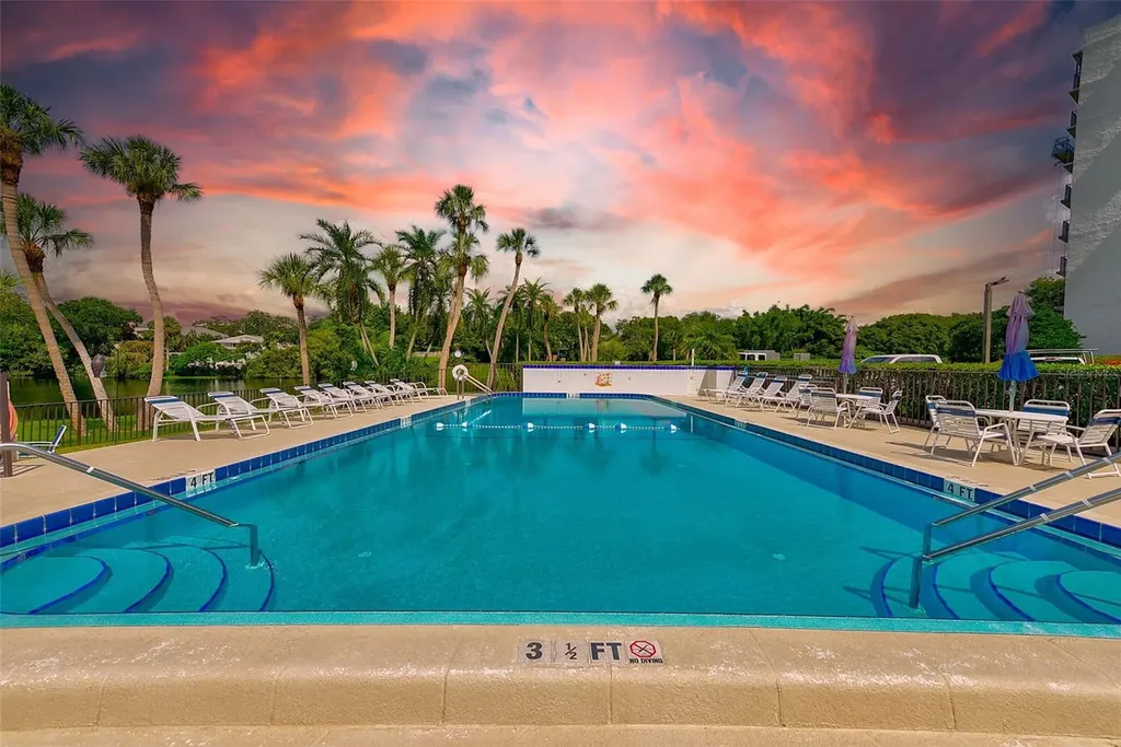 220 Belleview Boulevard Belleair FL 33756