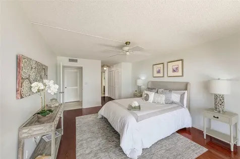 220 Belleview Boulevard Belleair FL 33756