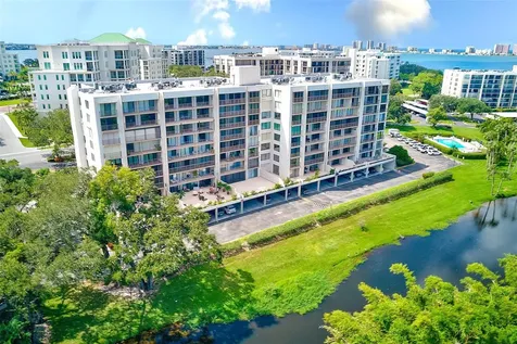 220 Belleview Boulevard Belleair FL 33756