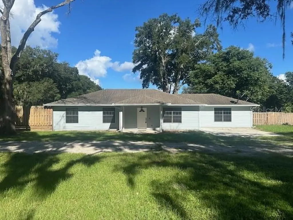 561 Old Geneva Road Geneva FL 32732