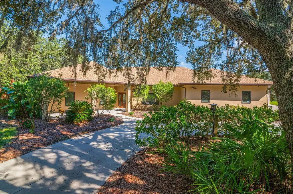 3933 Mammoth Grove Road Lake Wales FL 33898
