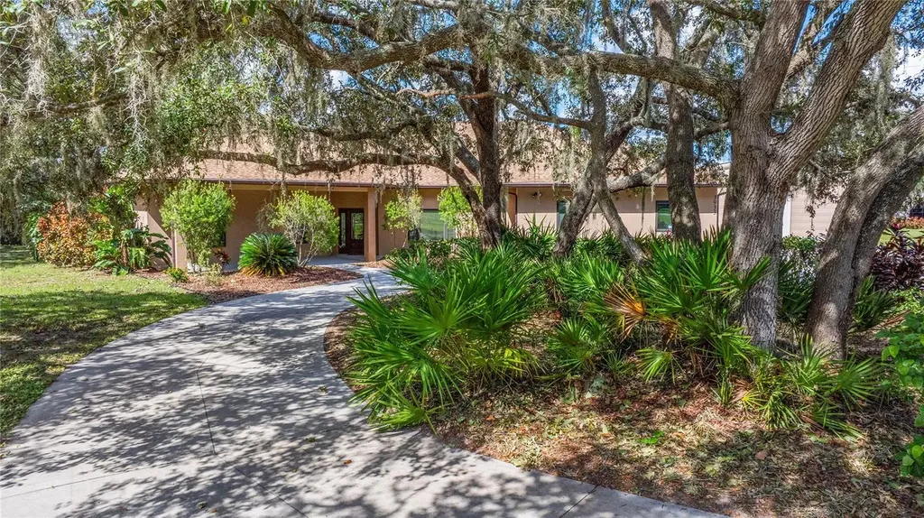 3933 Mammoth Grove Road Lake Wales FL 33898