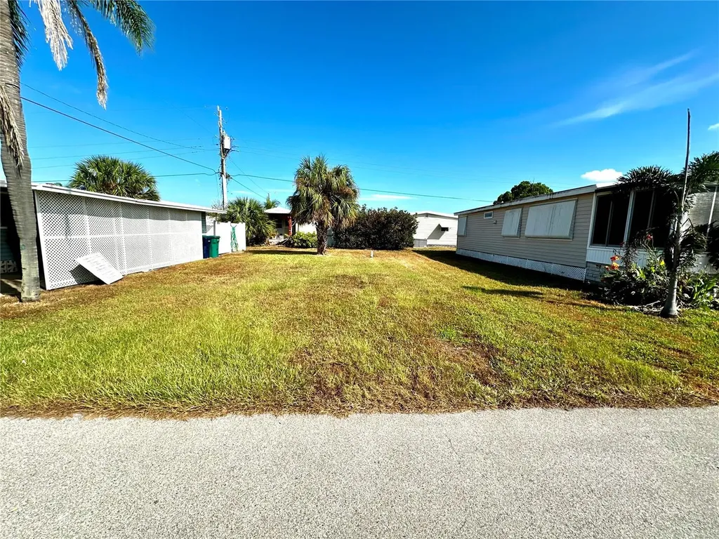 23 Flores Drive Palmetto FL 34221