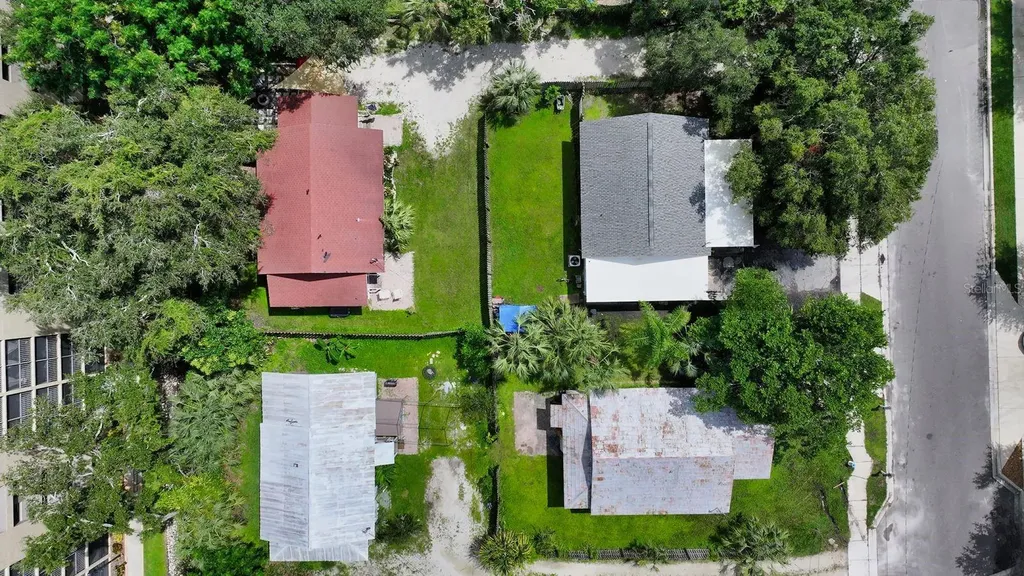 1569 7th Street Sarasota FL 34236