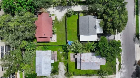 1569 7th Street Sarasota FL 34236