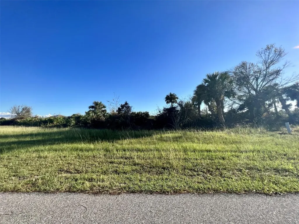 443 Albatross Road Rotonda West FL 33947
